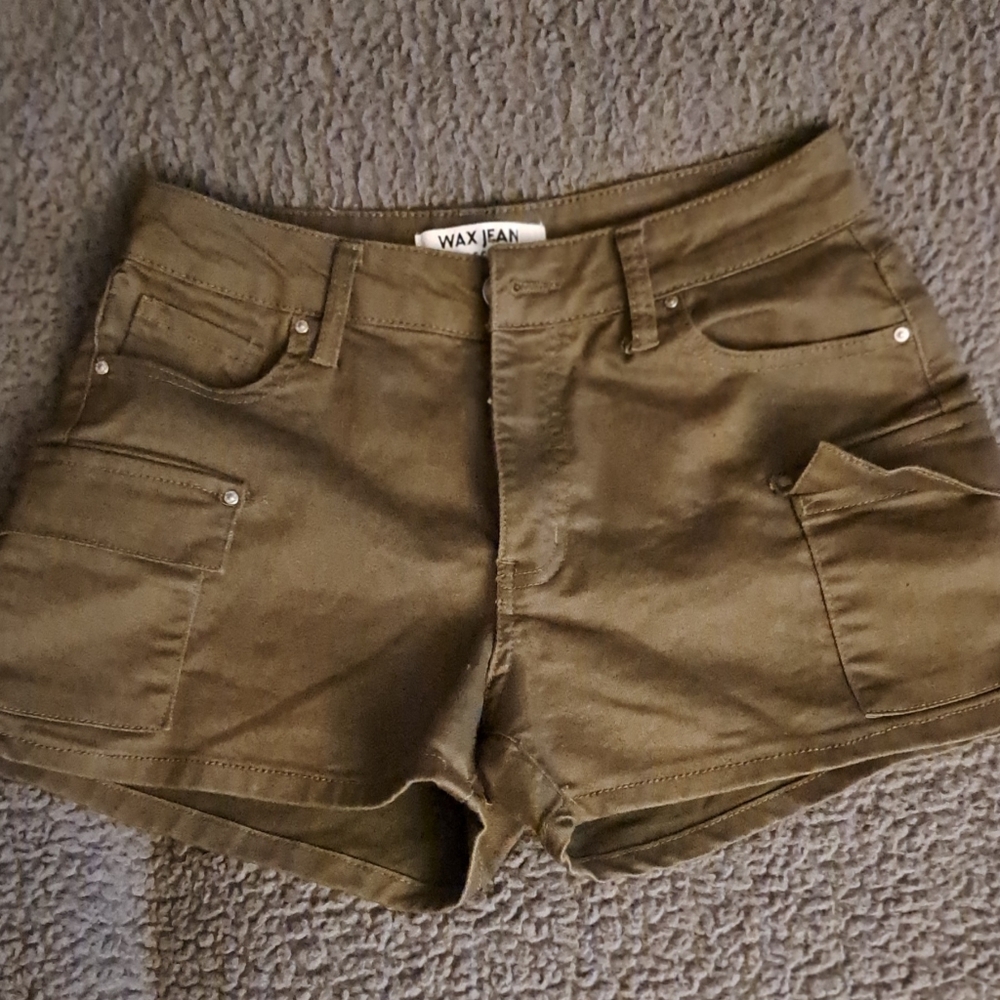 Wax Jean Women's Cargo Shorts in Olive Green